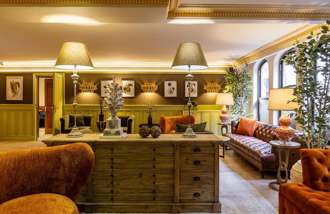 Mayfair House-1